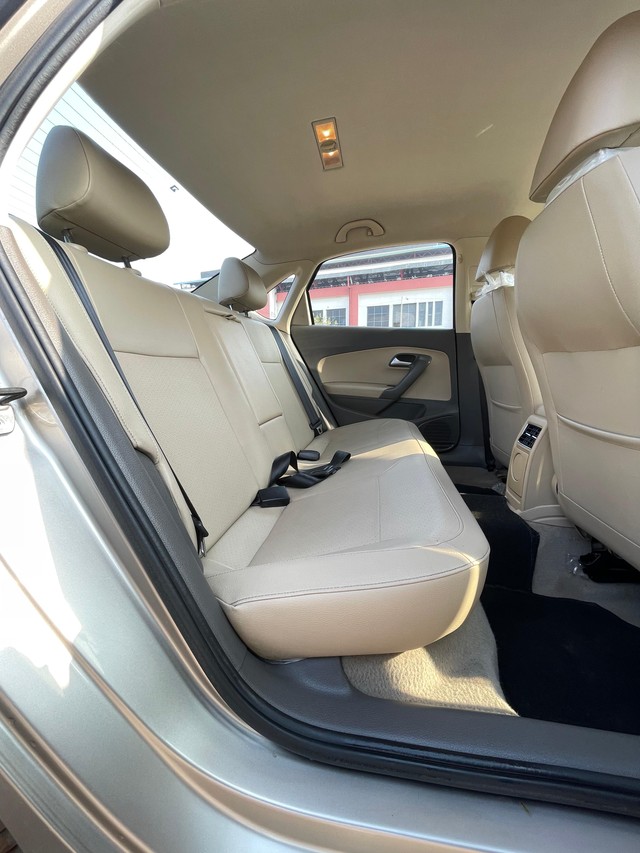 Second-hand 2015 Volkswagen Vento 1.2 TSI Comfortline AT for sale in New Delhi-15