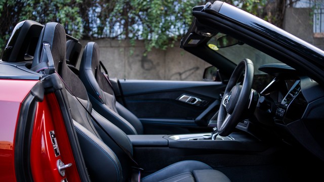 Second-hand 2024 BMW Z4 M40i for sale in New Delhi-8