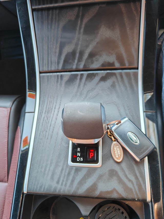 Land Rover Range Rover Velar Dynamic HSE Diesel Second-hand 2024 Land Rover Range Rover Velar Dynamic HSE Diesel for sale in Gurgaon-21