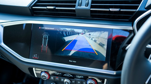 Second-hand 2025 Audi Q3 Technology for sale in New Delhi-10