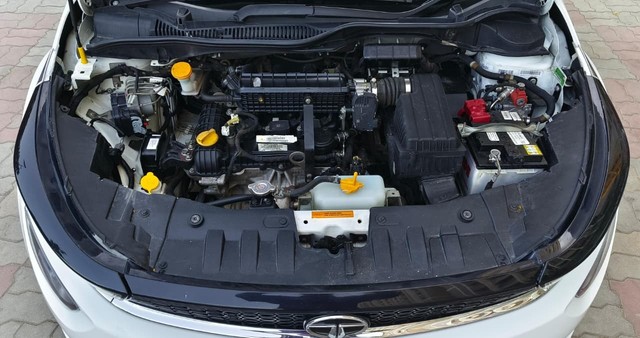 Second-hand 2023 Tata Altroz XZ CNG for sale in Rajkot-5