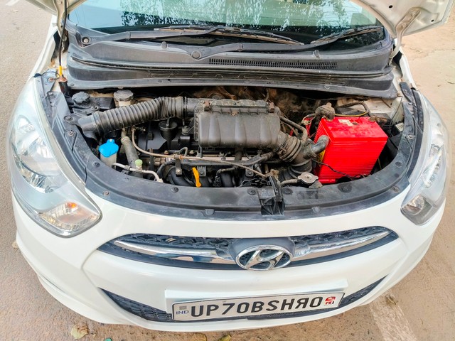 Second-hand 2012 Hyundai i10 Sportz for sale in Allahabad-4