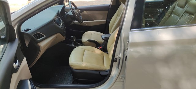 Second-hand 2018 Hyundai Verna CRDi 1.6 AT SX for sale in New Delhi-17