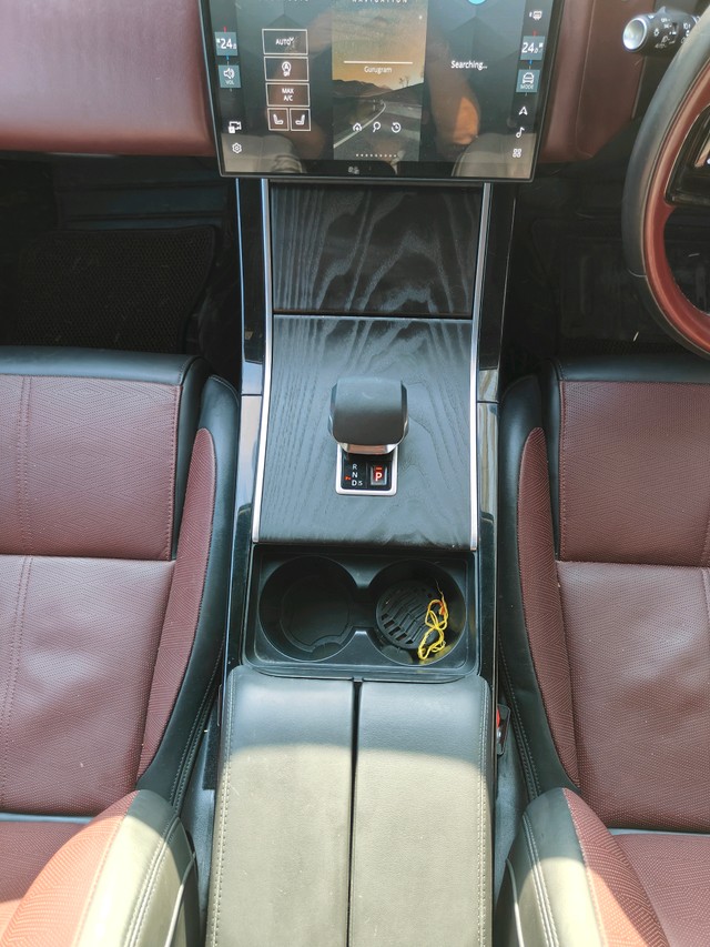 Land Rover Range Rover Velar Dynamic HSE Diesel Second-hand 2024 Land Rover Range Rover Velar Dynamic HSE Diesel for sale in Gurgaon-12