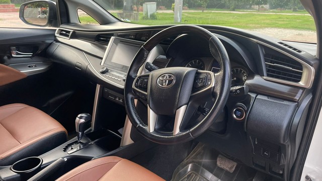 Second-hand 2018 Toyota Innova Crysta 2.7 ZX AT BSIV for sale in New Delhi-14