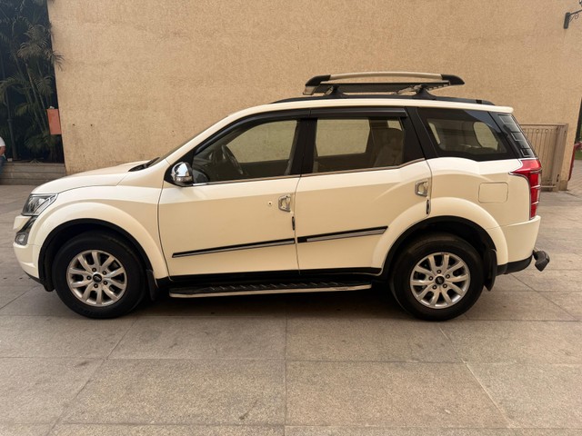 Second-hand 2018 Mahindra XUV500 AT W10 FWD for sale in Thane-3