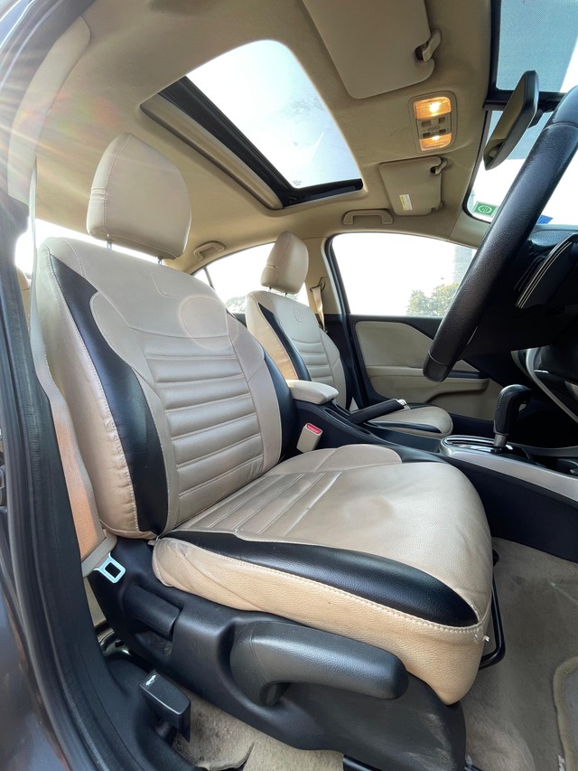 Second-hand 2019 Honda City i-VTEC CVT VX for sale in New Delhi-6