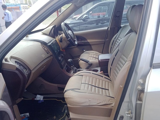 Second-hand 2015 Mahindra XUV500 Xclusive Edition for sale in Jeypore-3