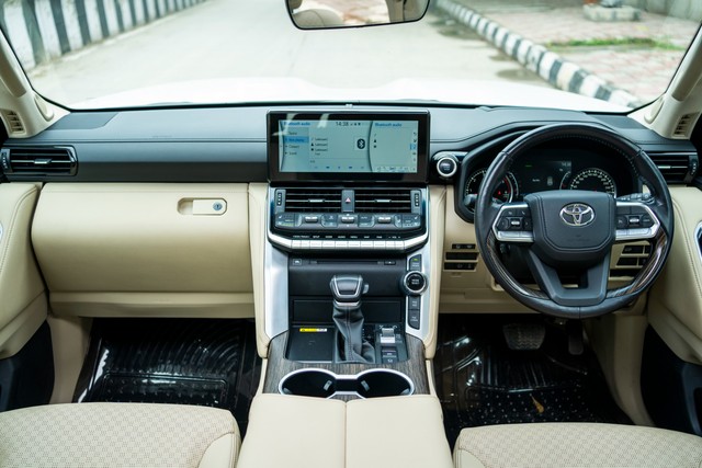 Second-hand 2022 Toyota Land Cruiser 300 ZX for sale in New Delhi-3