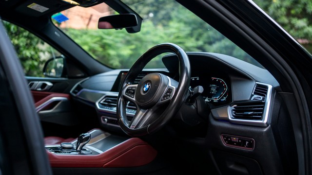 Second-hand 2021 BMW X6 Xdrive40i M Sport for sale in New Delhi-5