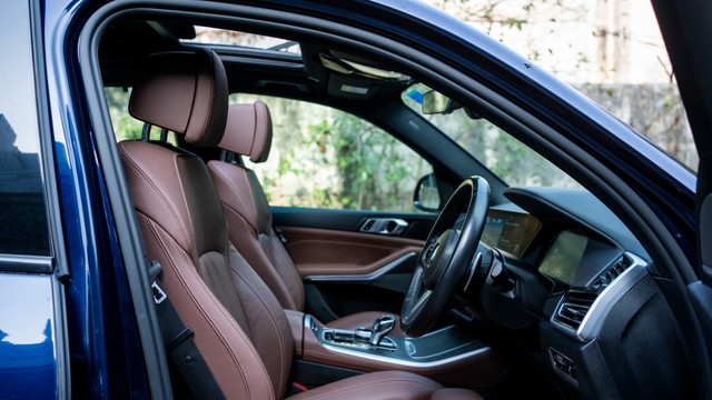 Second-hand 2023 BMW X5 xDrive40i M Sport for sale in New Delhi-13