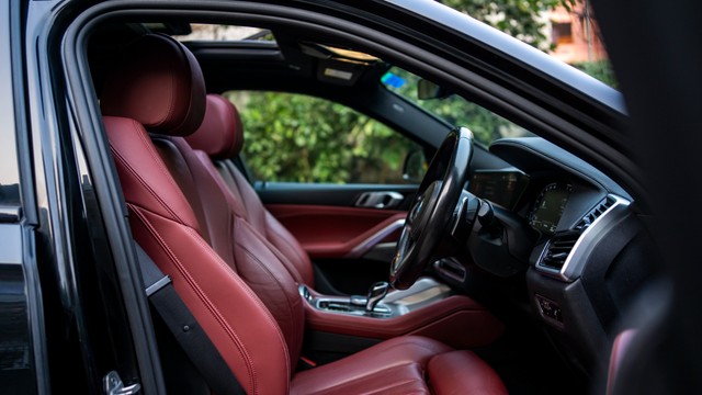 Second-hand 2021 BMW X6 Xdrive40i M Sport for sale in New Delhi-15