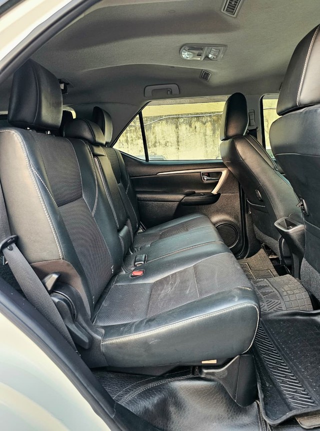 Second-hand 2023 Toyota Fortuner 4X2 for sale in Ahmedabad-10