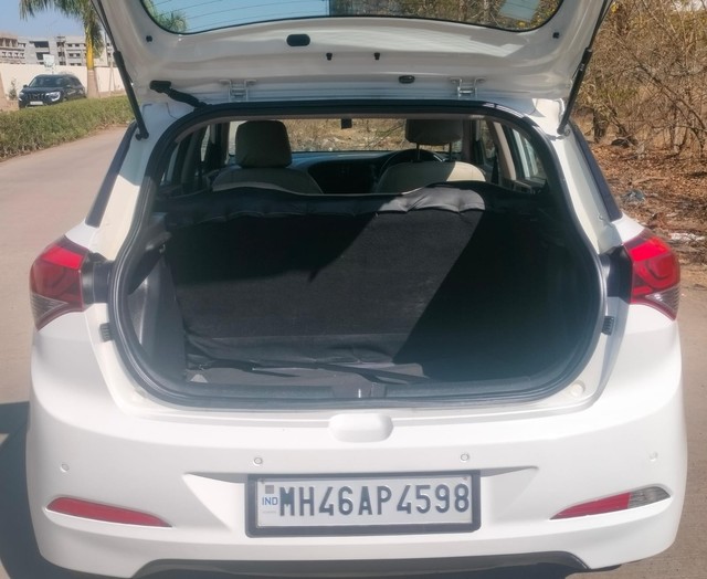 Hyundai i20 Sportz Option 1.2 Second-hand 2015 Hyundai i20 Sportz Option 1.2 for sale in Nashik-8
