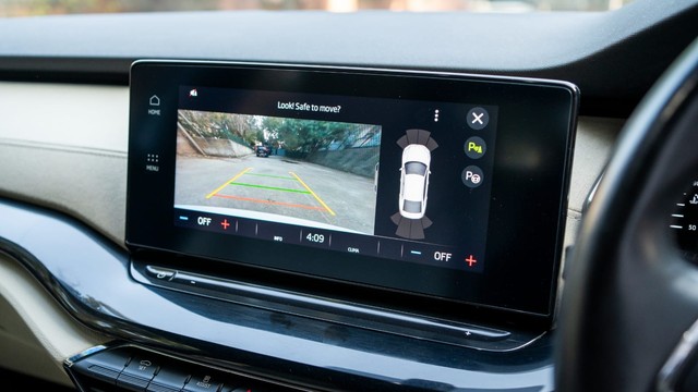 Second-hand 2022 Skoda Octavia Laurin and Klement for sale in New Delhi-11