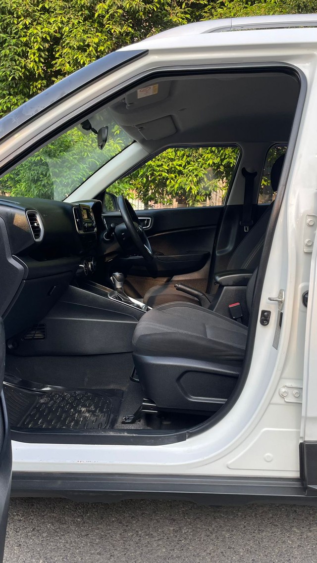 Second-hand 2019 Hyundai Venue S Turbo DCT BSIV for sale in New Delhi-23