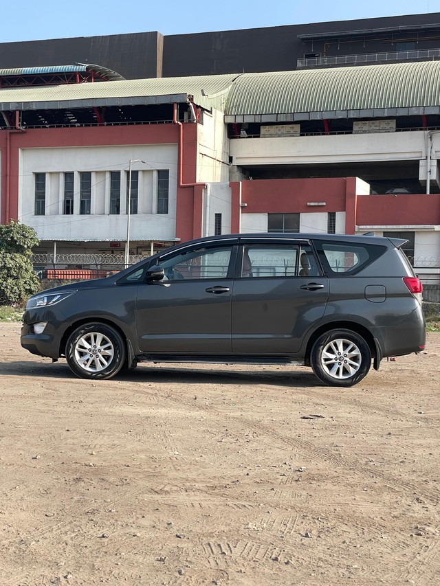 Toyota Innova Crysta 2.4 G Plus MT BSIV Second-hand 2019 Toyota Innova Crysta 2.4 G Plus MT BSIV for sale in New Delhi-3