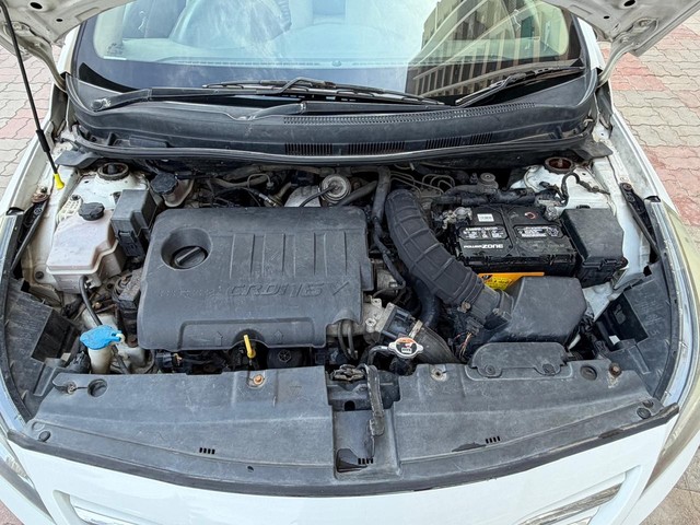 Second-hand 2015 Hyundai Verna 1.6 CRDI for sale in Rajkot-14