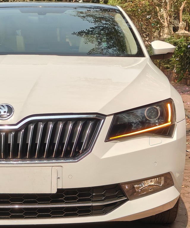 Second-hand 2017 Skoda Superb LK 1.8 TSI AT for sale in Thane-16