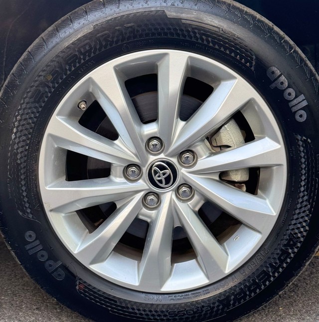 Second-hand 2025 Toyota Innova Hycross VX(O) 7STR Hybrid for sale in New Delhi-6