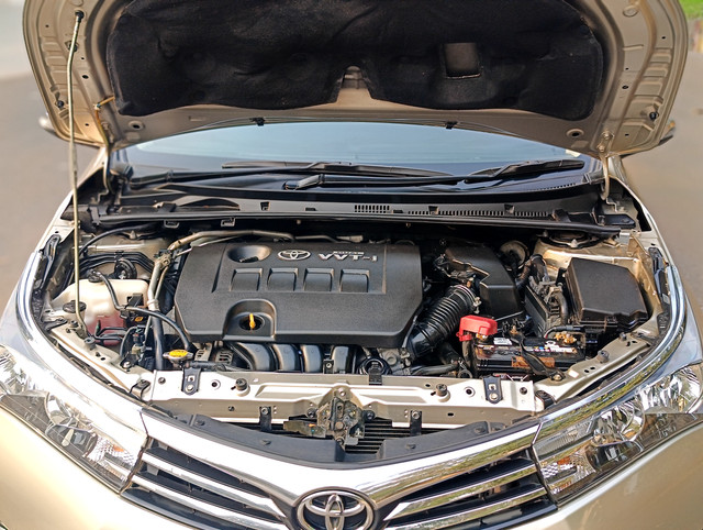 Second-hand 2015 Toyota Corolla Altis G MT for sale in New Delhi-8