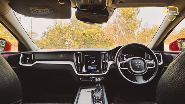 Second-hand 2022 Volvo S60 T4 Inscription for sale in New Delhi-7