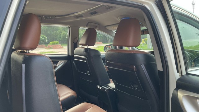 Second-hand 2018 Toyota Innova Crysta 2.7 ZX AT BSIV for sale in New Delhi-17