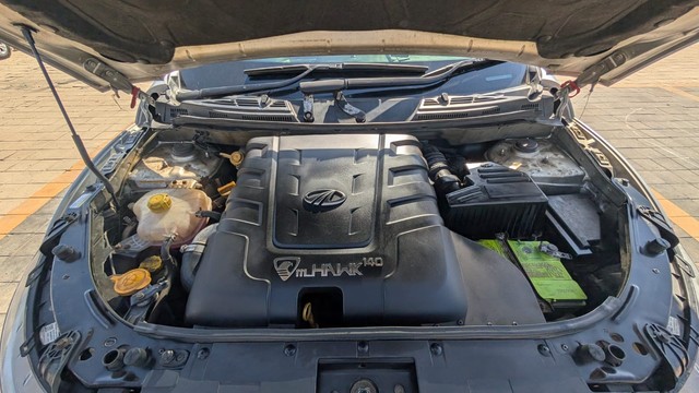 Second-hand 2017 Mahindra XUV500 R W10 FWD for sale in Kalyan-6