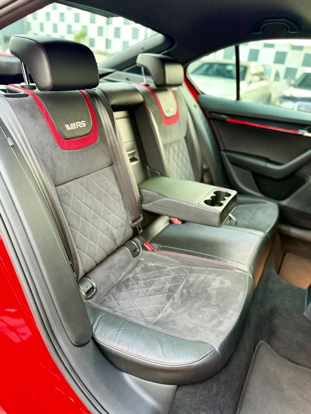 Second-hand 2018 Skoda Octavia RS for sale in Chennai-8