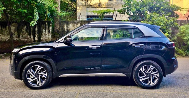 Second-hand 2024 Hyundai Creta SX Tech iVT for sale in New Delhi-3