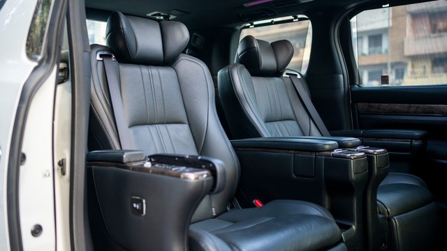 Toyota Vellfire Executive Lounge BSVI Second-hand 2022 Toyota Vellfire Executive Lounge BSVI for sale in New Delhi-10