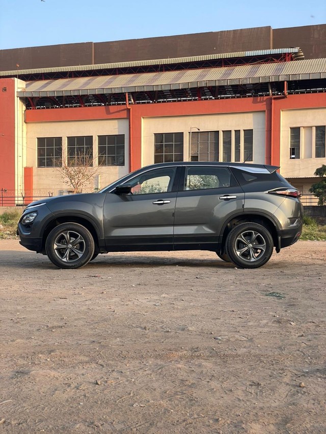 Second-hand 2022 Tata Harrier XTA Plus AT BSVI for sale in New Delhi-3