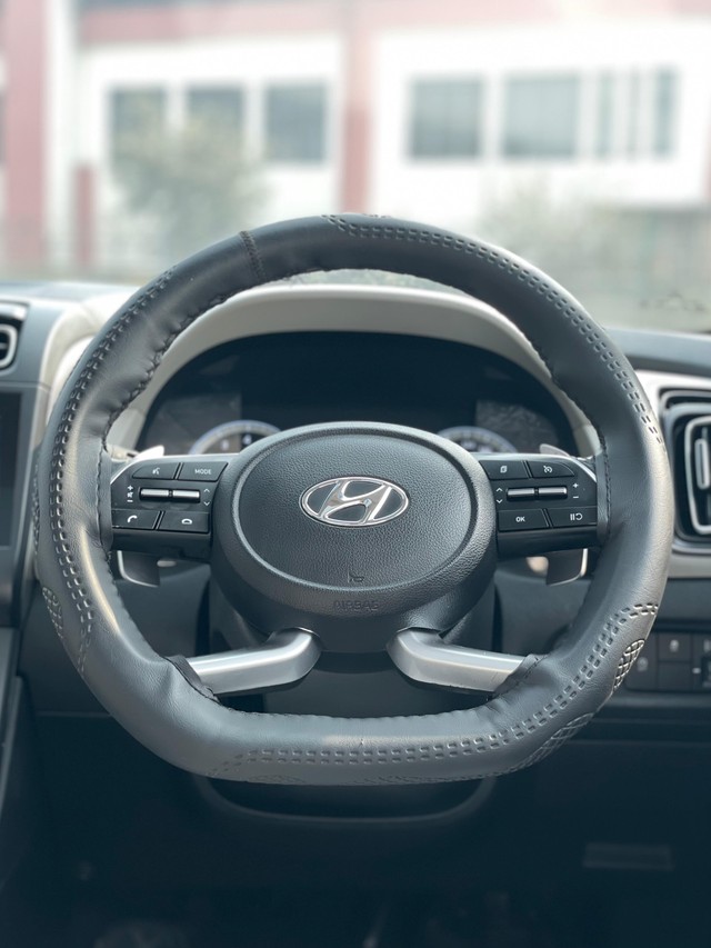 Second-hand 2023 Hyundai Creta SX IVT for sale in New Delhi-16