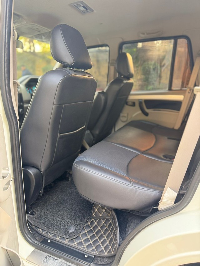 Second-hand 2022 Mahindra Scorpio S11 for sale in New Delhi-14