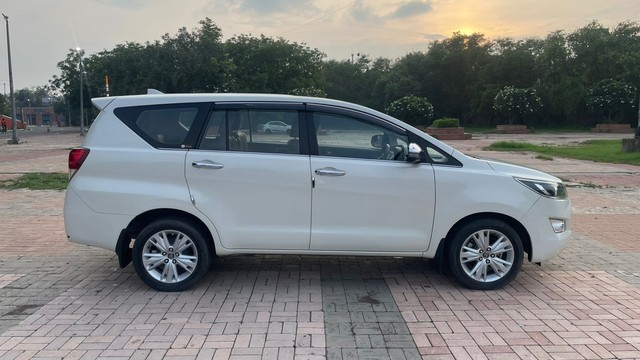 Second-hand 2018 Toyota Innova Crysta 2.7 ZX AT BSIV for sale in New Delhi-1
