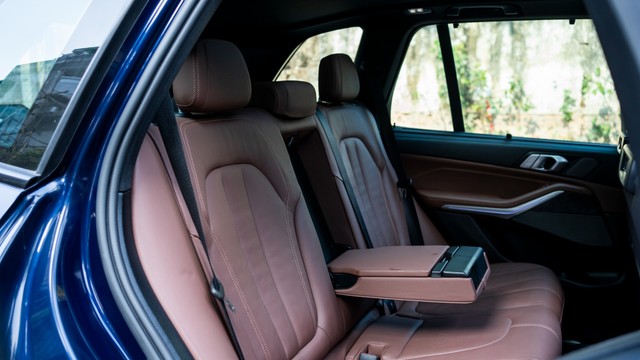 Second-hand 2023 BMW X5 xDrive40i M Sport for sale in New Delhi-10