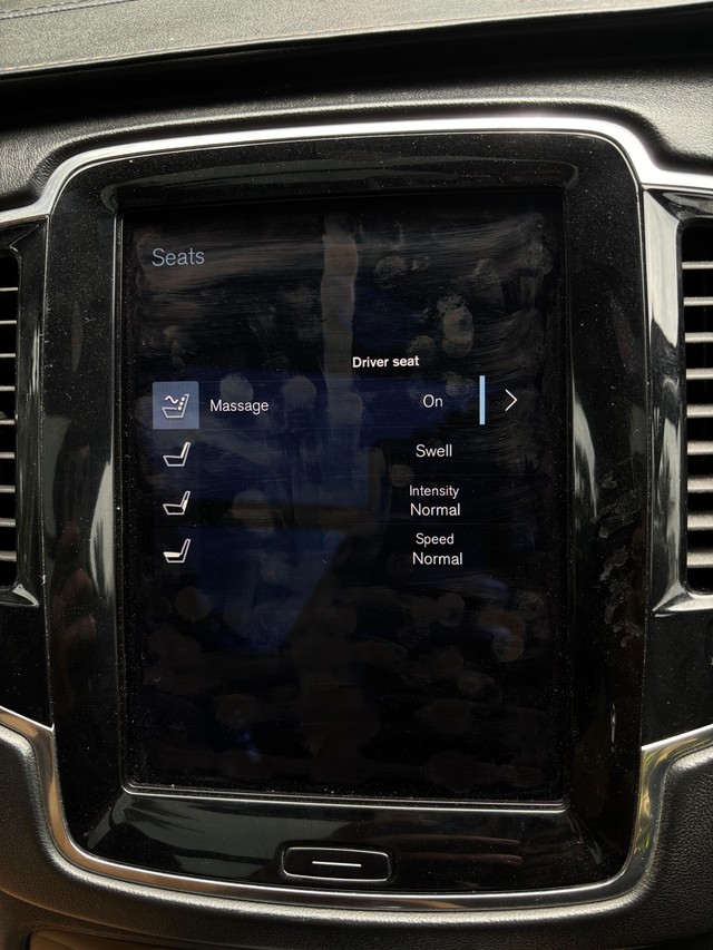 Second-hand 2017 Volvo XC90 D5 Inscription BSIV for sale in Bangalore-17