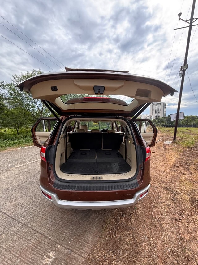 Second-hand 2016 Ford Endeavour 2.2 Trend AT 4X2 for sale in Indore-9