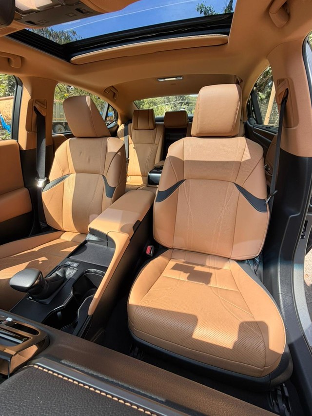 Second-hand 2024 Lexus ES 300h Exquisite for sale in Bangalore-8