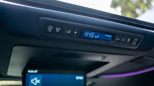 Toyota Vellfire Executive Lounge BSVI Second-hand 2022 Toyota Vellfire Executive Lounge BSVI for sale in New Delhi-13