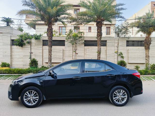 https://images10.gaadi.com/usedcar_image/AP3A.240617.008/original/406e10f3-f1f9-40ba-91c3-51a2978d7d03.jpg?imwidth=6402