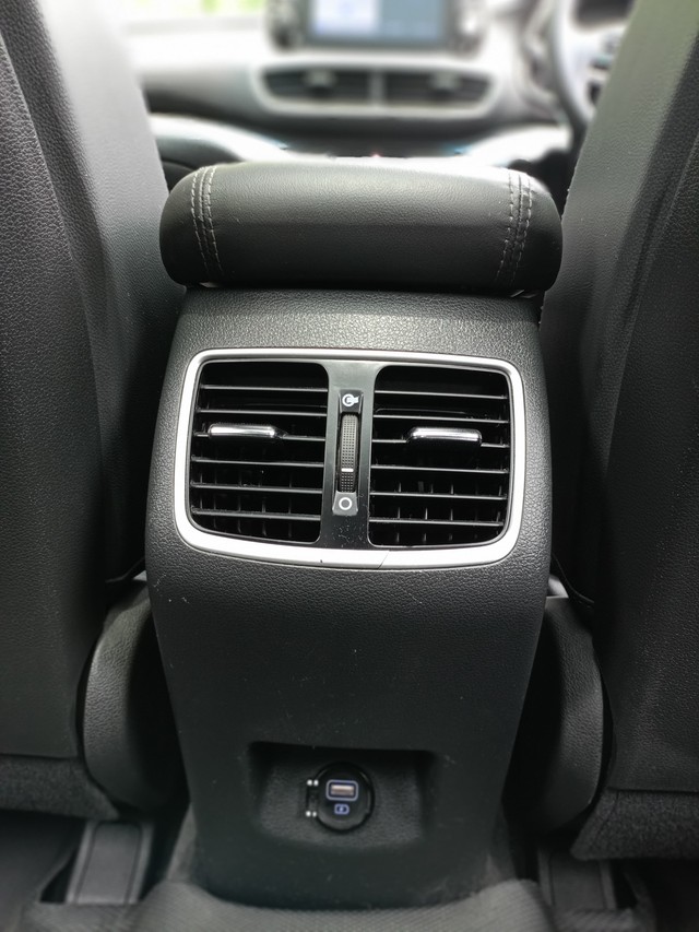 Second-hand 2021 Hyundai Tucson GLS AT for sale in Bangalore-12