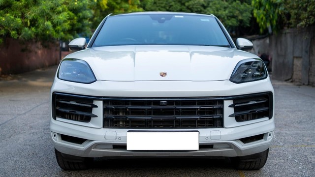 Porsche Cayenne STD Second-hand 2023 Porsche Cayenne STD for sale in New Delhi-0