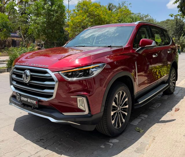 Buy Used MG Gloster Savvy 6-Str of 2021 model @ 27,90,000 INR in ...