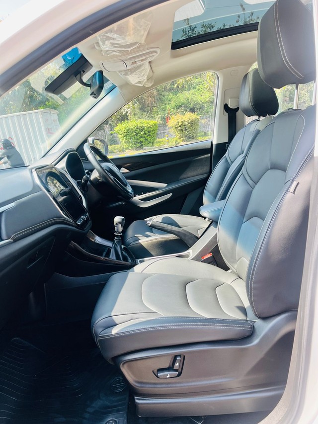 Second-hand 2019 MG Hector Sharp Diesel MT BSIV for sale in New Delhi-16