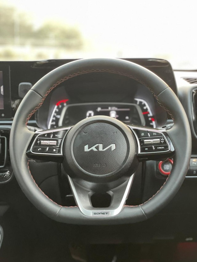 Second-hand 2023 Kia Sonet X-Line Turbo DCT BSVI for sale in New Delhi-9