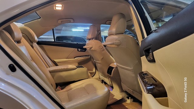 Second-hand 2016 Toyota Camry Hybrid for sale in Mumbai-8