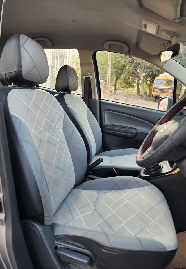 Second-hand 2010 Maruti Ritz LDi for sale in Rajkot-10