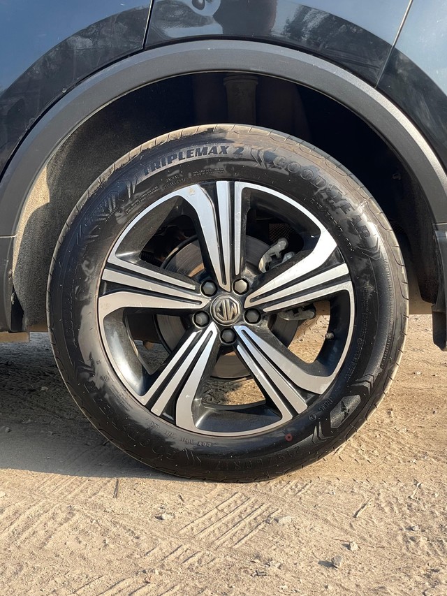 Second-hand 2022 MG Astor Savvy CVT BSVI for sale in New Delhi-7