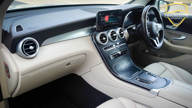 Second-hand 2023 Mercedes-Benz GLC Coupe 300d 4MATIC BSVI for sale in New Delhi-6